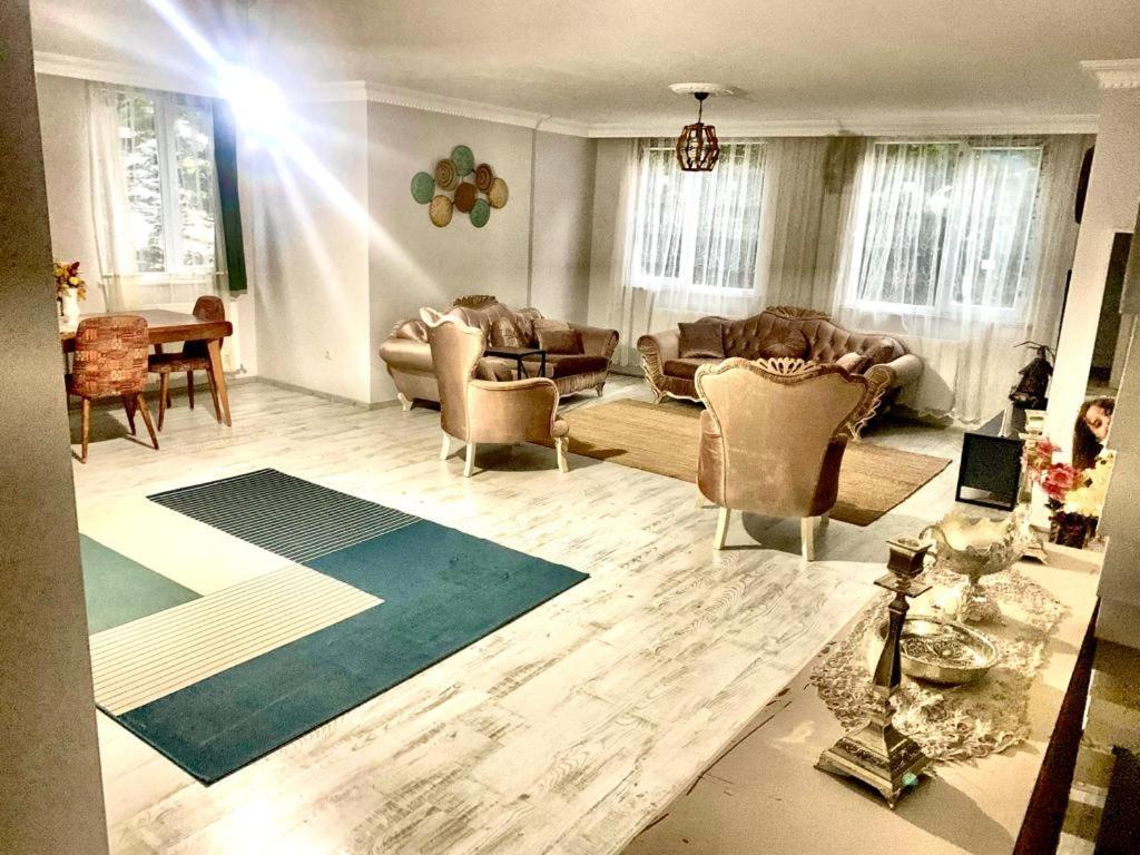 Ahmet Teacher Hotel,6 Minutes From The Airport Arnavutkoy Exterior photo
